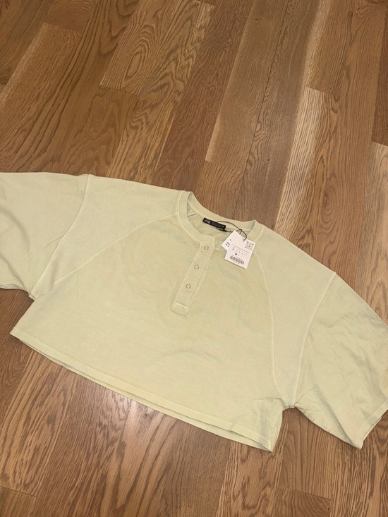 Zara Tops - Zara Pale Mint Snap-Front Cropped Tee NWT